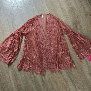 Where my cowgirls at?! Perfect layering piece 👌🏻 color way is mauve